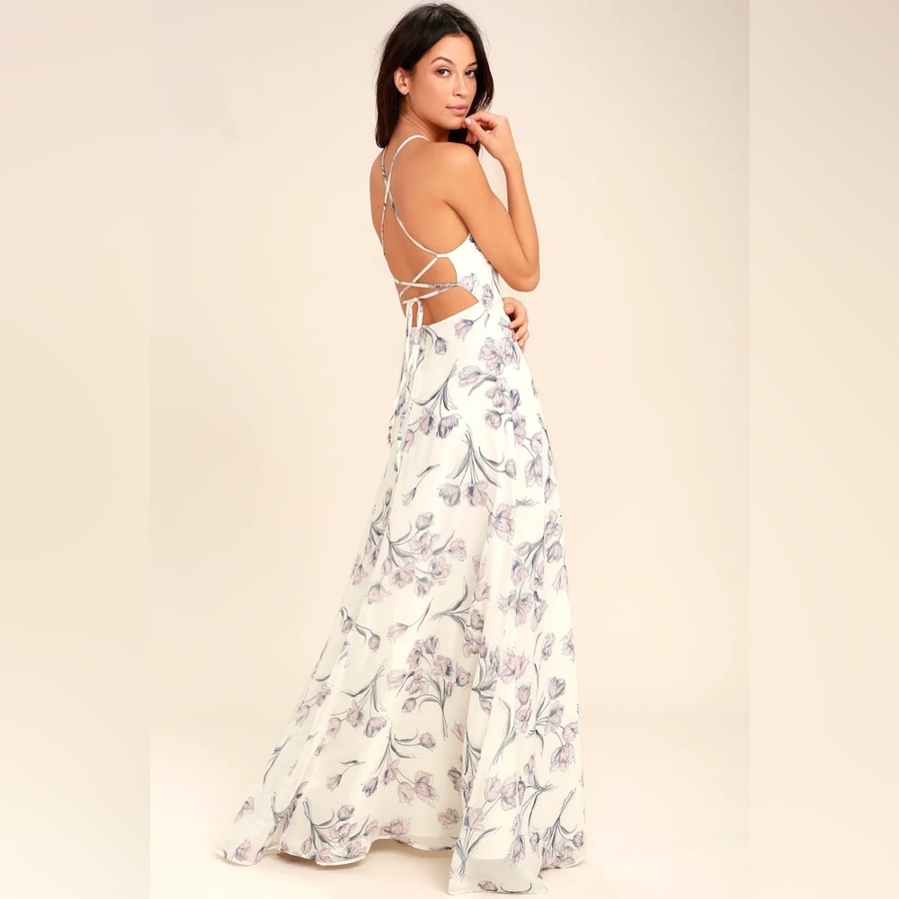 Lulus Adventure Seeker Cream Floral Print Maxi Dress Size Medium